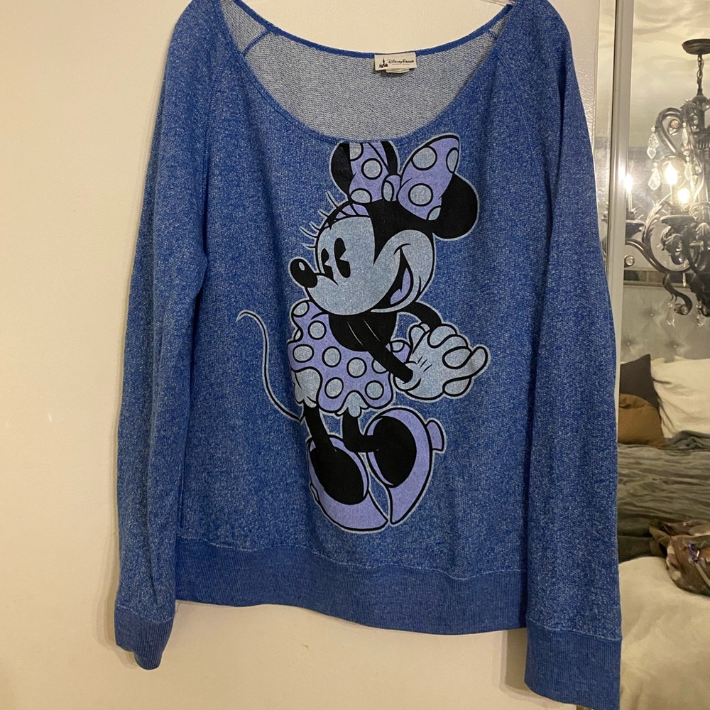 Disney‎ sweater